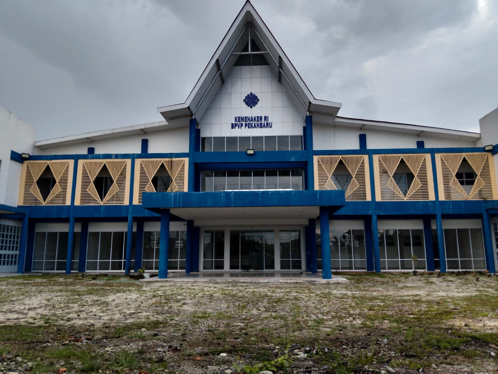 Gedung Manajemen Baru